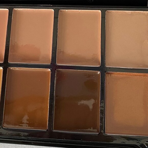 Cream Contour & Highlight Palette - Picture 4 of 8